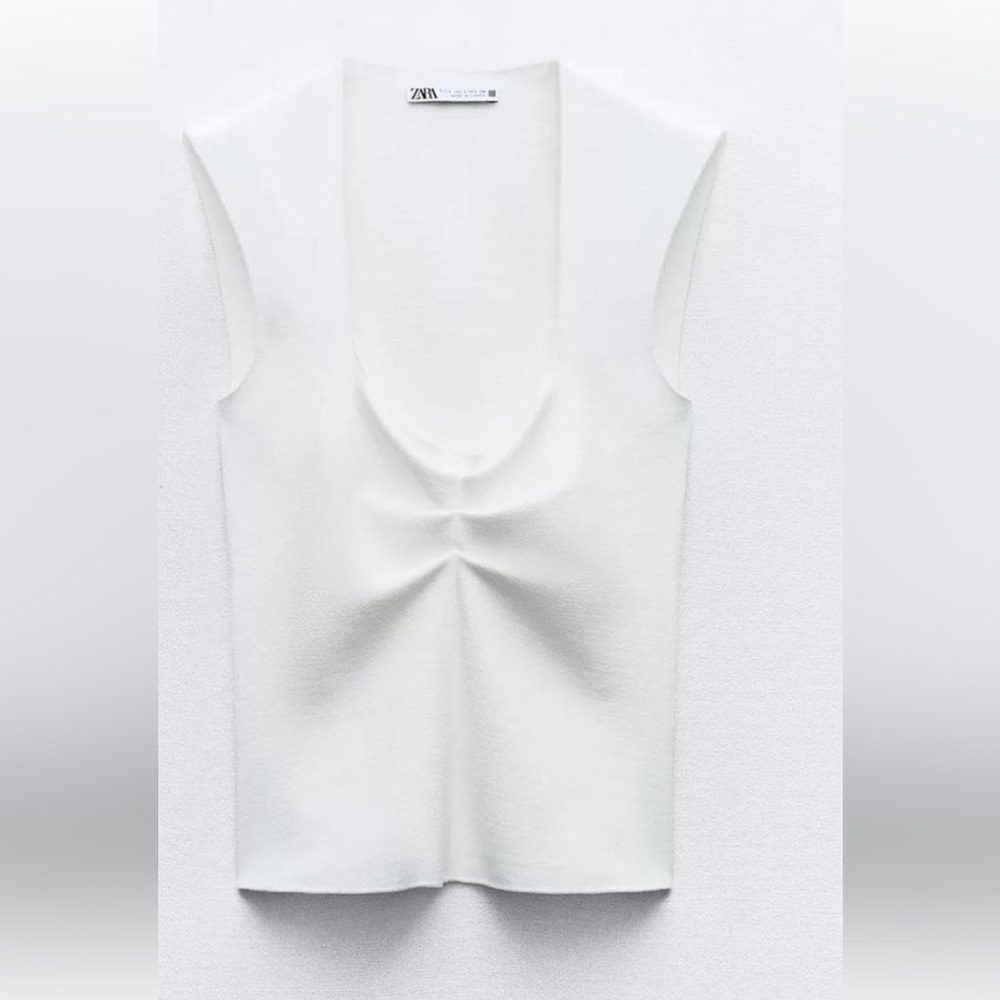 Zara white fitted Elegant White Sleeveless Top size m